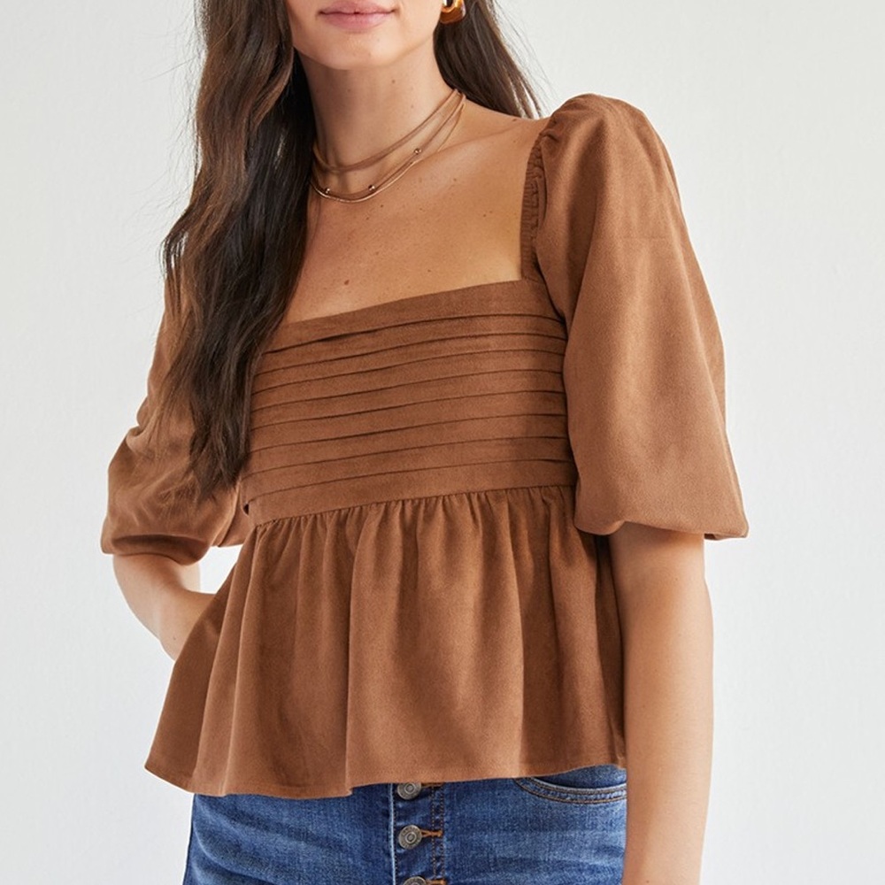 francesca's Miami Payton Faux Suede Pleated Blouse‎ Brown Sz L
